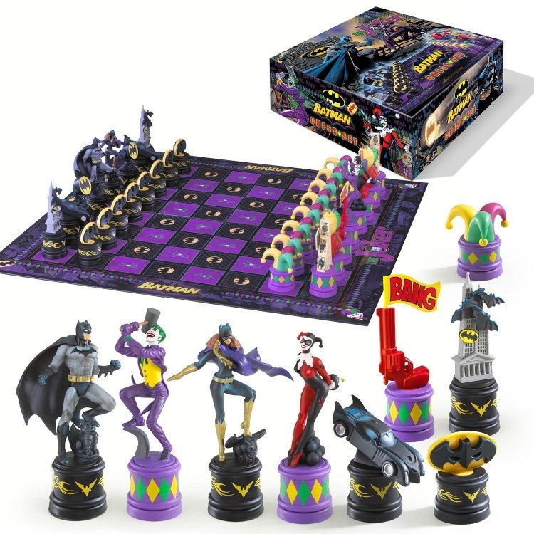 Шахи Бетмен The Batman Chess Set (The Dark Knight vs The Joker)